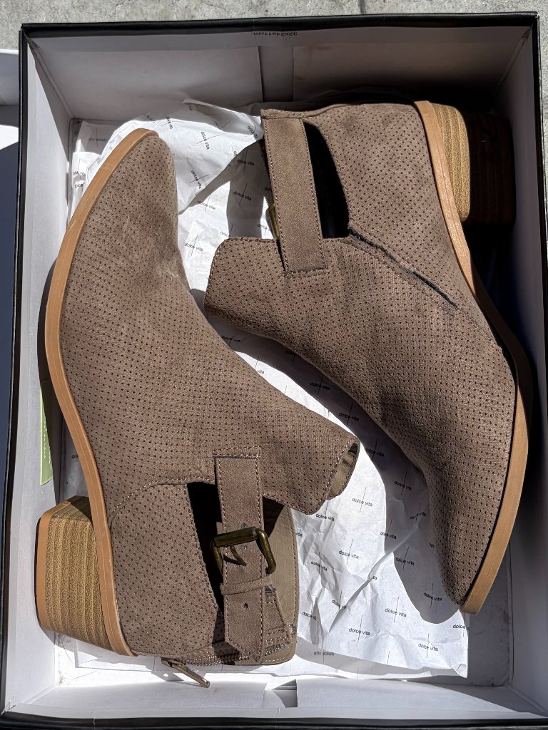 Dolce Vita Sierra Teak Nubuck Perforated Ankle Booties Size 8.5